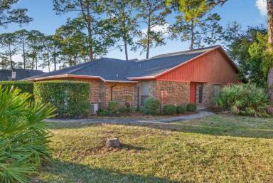 Main picture of 11369 Fort Caroline Lakes Dr S