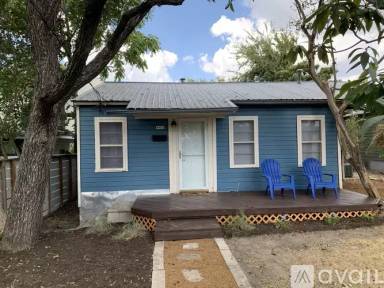 Main picture of 902 Jewell St