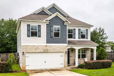 Main picture of 30 Ellis Cir