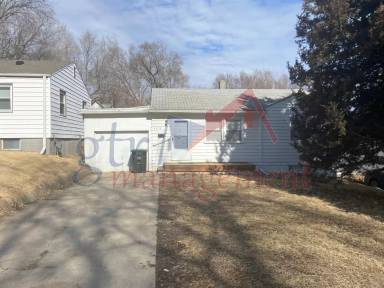 Main picture of 4028 Browne St