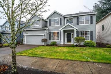 Main picture of 10624 SW 43rd Ave