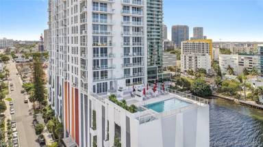 Main picture of Crimson Condo