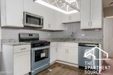 Main picture of 2657 N Ridgeway Ave