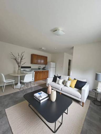 Main picture of 353 Park St
