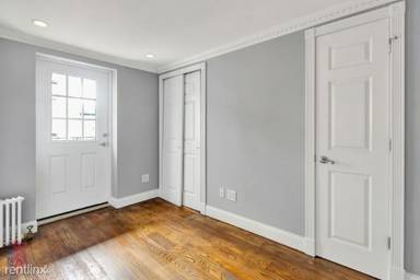 Main picture of 218 Avenue A