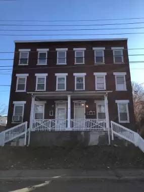 Main picture of 216 W Madison St