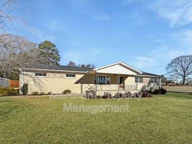 Main picture of 102 Longview Ter