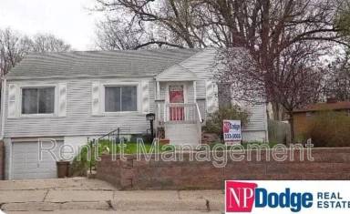Main picture of 923 McLaughlin Cir