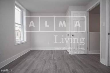 Main picture of 2623 W Sterner St