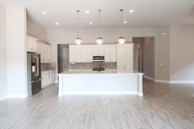 Main picture of 211 Heatherwood Ct