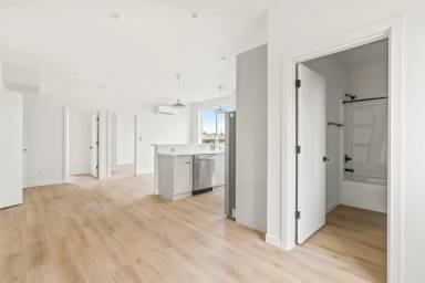 Main picture of 485 NE Jessup St