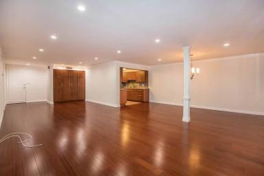 Main picture of 262 N Crescent Dr