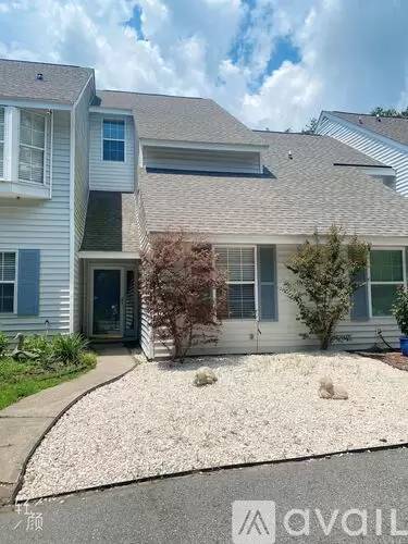 Main picture of 1 Townpark Ln