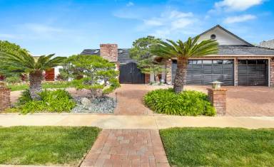 Main picture of 1542 Santiago Dr