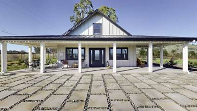 Main picture of 3562 Anderson Dr