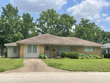 Main picture of 2114 Hewitt Dr