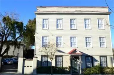 Main picture of 41 Nassau St