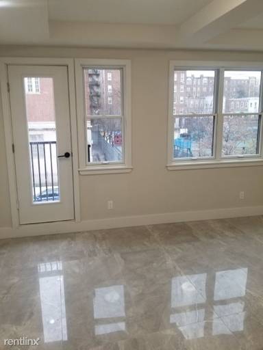 Main picture of 800 Empire Blvd