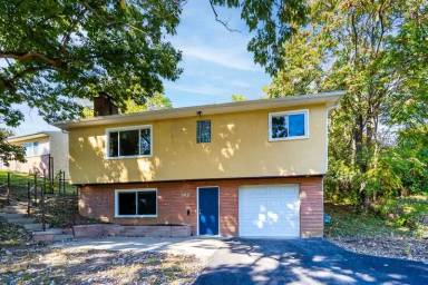 Main picture of 2396 Westwood Dr