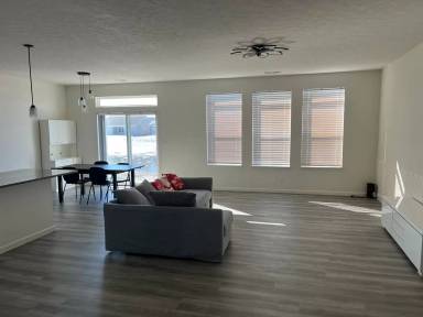 Main picture of 1083 Kingrail Dr