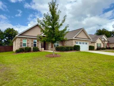 Main picture of 408 Hawks Nest Dr