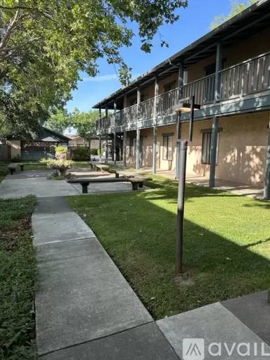 Main picture of 569 Curtin Ln