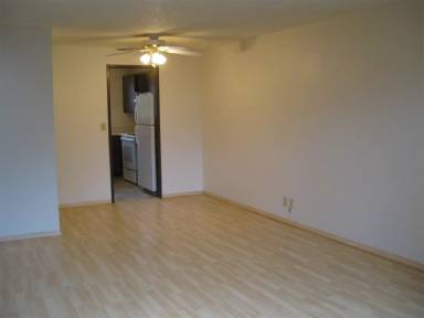 Main picture of 925 Coburg Rd