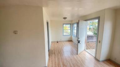 Main picture of 577 NW T St