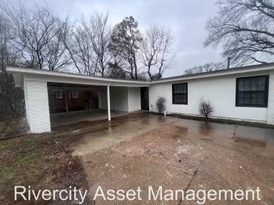 Main picture of 1316 E Raines Rd