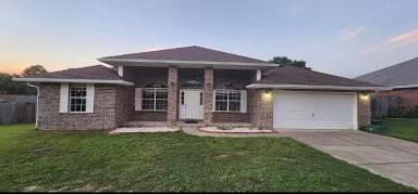 Main picture of 138 Bronze Cir