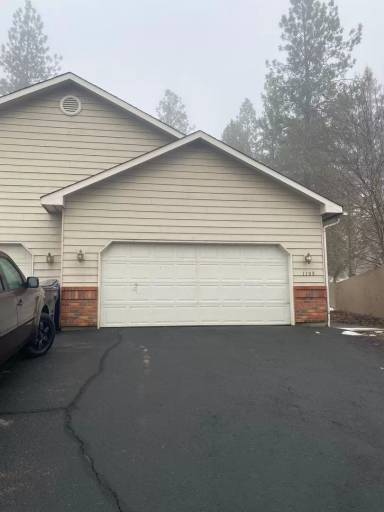 Main picture of 1107 E Hastings Rd