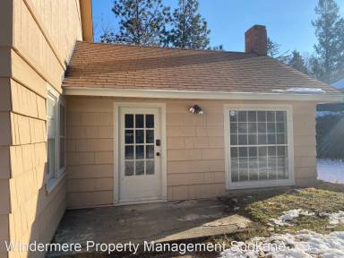 Main picture of 1617 S Grand Blvd
