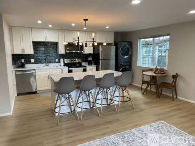 Main picture of 6345 SE 52nd Ave