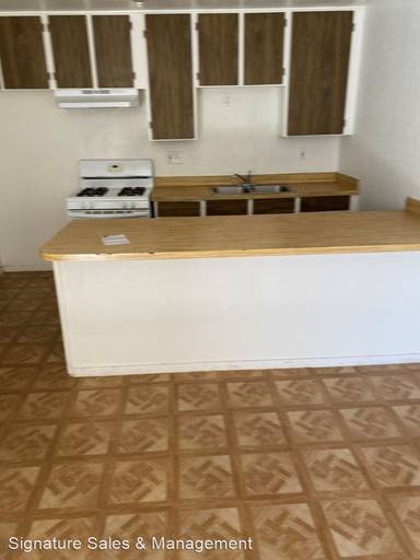 Main picture of 24361 Postal Ave