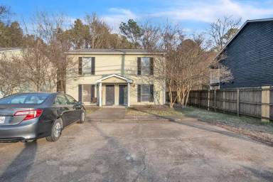 Main picture of 1110 N Montgomery St