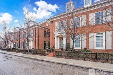 Main picture of 34 Keswick Dr