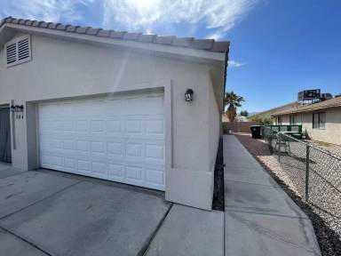 Main picture of 384 Anna Cir