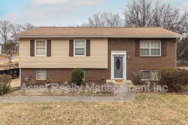 Main picture of 9921 Sheretz Dr