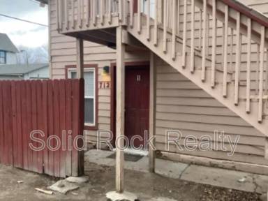 Main picture of 712 E 3rd St