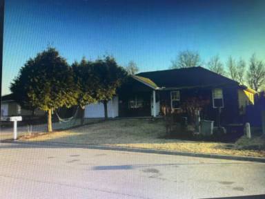 Main picture of 18575 South St
