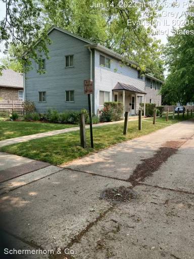 Main picture of 1415-17-19 Grey Ave