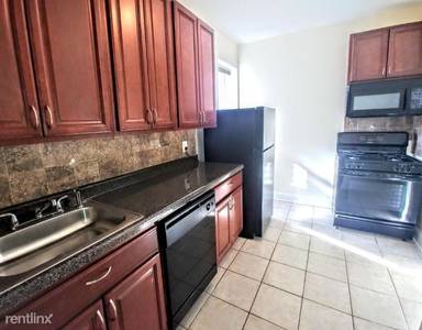 Main picture of 1084 Kennedy Blvd