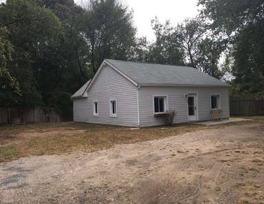 Main picture of 285 Thompson Ave E