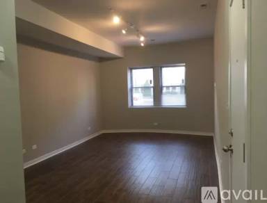 Main picture of 2325 W Arthur Ave