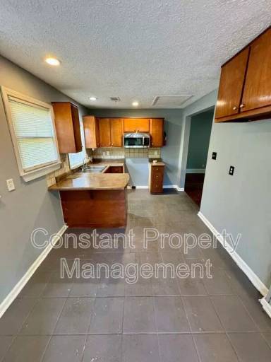 Main picture of 405 Atlanta St