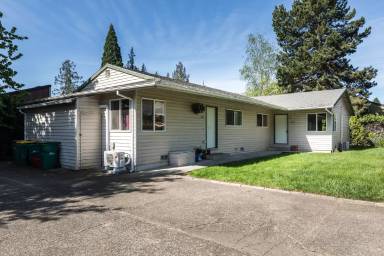 Main picture of 2122 Rhodora St