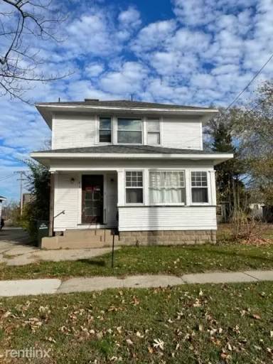 Main picture of 86 Strong Ave