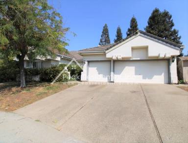 Main picture of 7801 Melfort Way