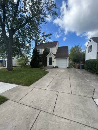 Main picture of 12 Cleveland Dr