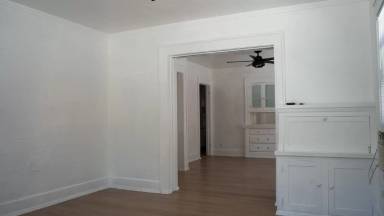 Main picture of 1252 E Broadway